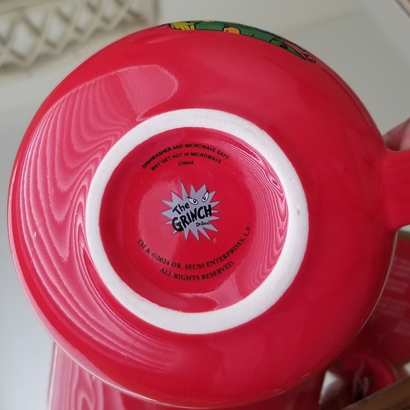 ❗The Grinch Red Holiday Extra Large Mug❗ - Picture 4 of 4